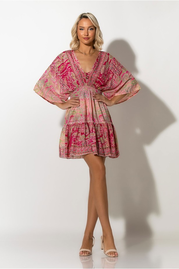 Μίνι φόρεμα με νυχτερίδα μανίκια και ανοιχτή πλάτη ροζ