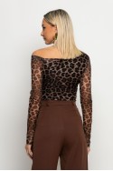 Μπλούζα τούλινη με λοξή λαιμόκοψη leopard print μπεζ σκούρο